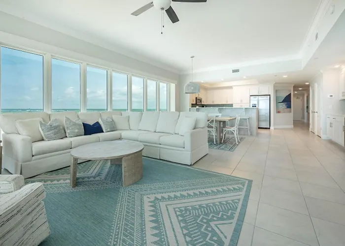 Phoenix Gulf Towers 901 Apartment *