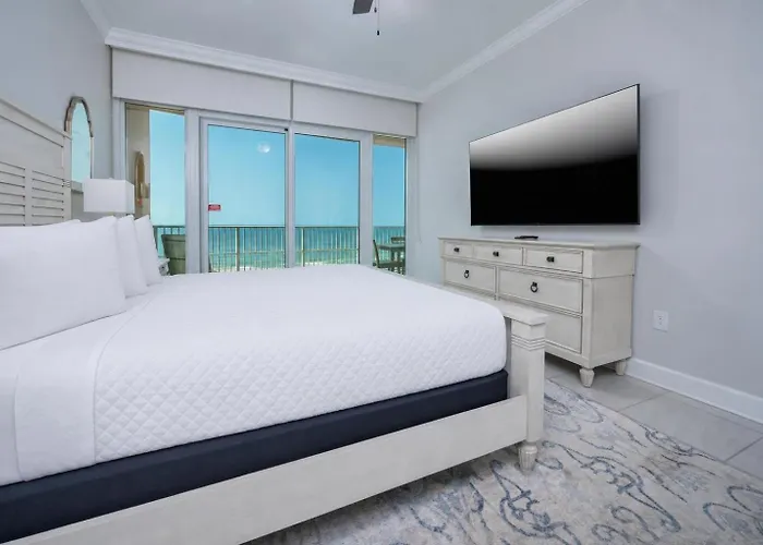 Phoenix Gulf Towers 901 Apartment *